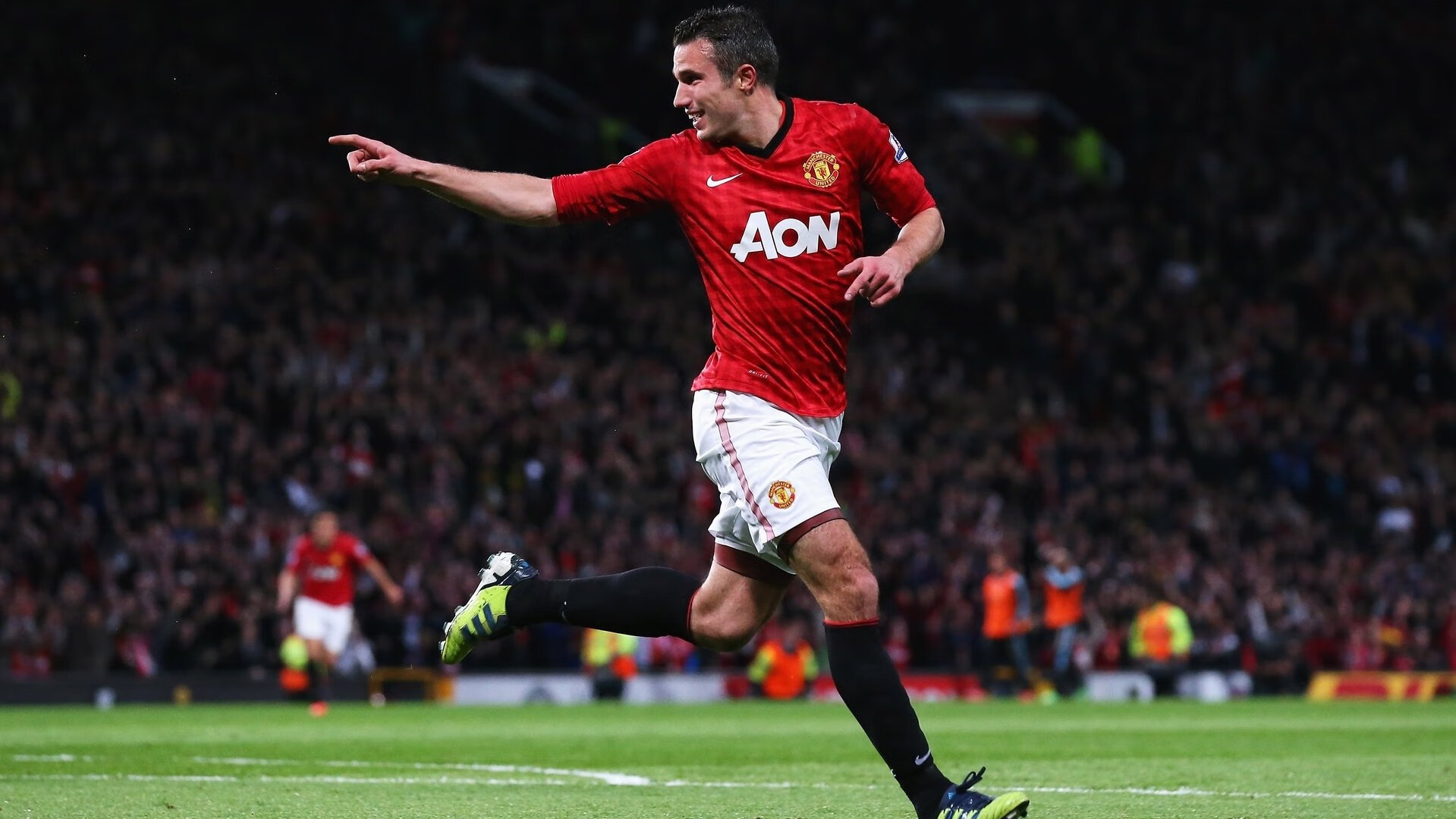 开云备用-边锋射门决策是否比传球选择更影响比赛走势,边锋hr